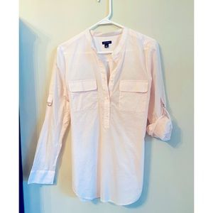 Ann Taylor soft pink camp shirt. NEVER Worn Size Medium.